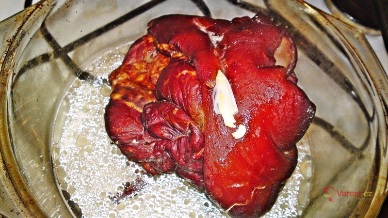 Vařené pečené uzené koleno - fotografie 4