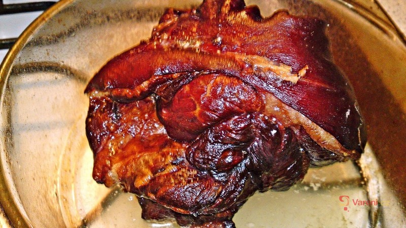Vařené pečené uzené koleno - fotografie 2