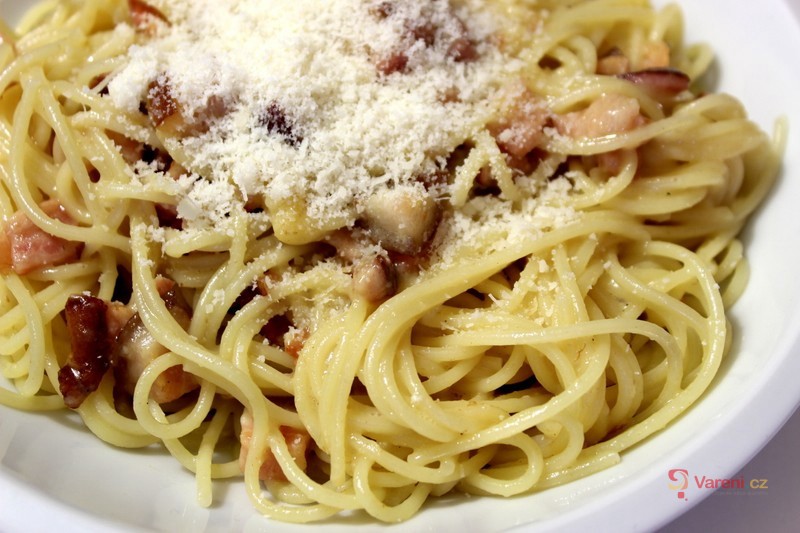 Pravé spaghetti alla carbonara - fotografie 2