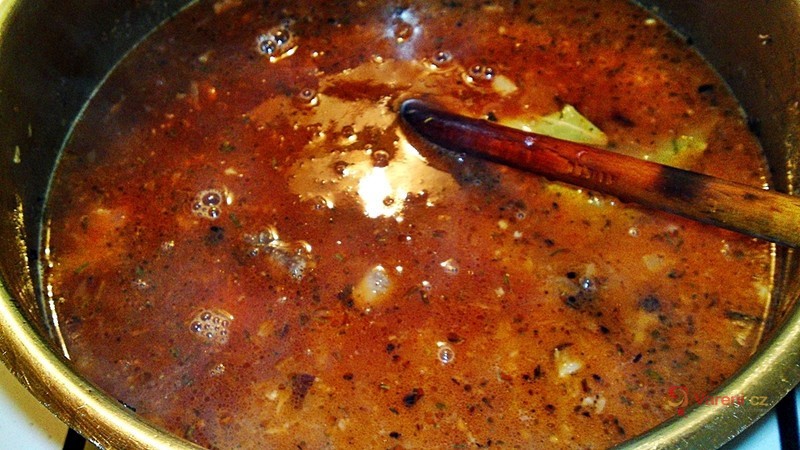 Burgundská hovězí líčka - fotografie 5