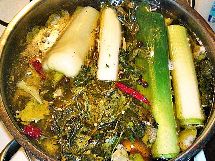 Zlatá slepičí polévka - Goldene joich - židovský penicilín - fotografie 5