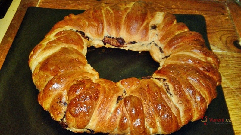 Kynutý věnec s nutellou - fotografie 5