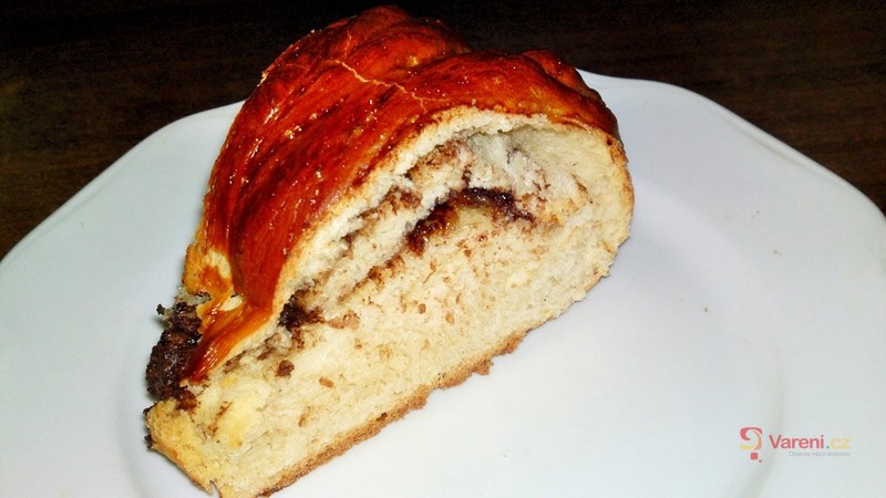 Kynutý věnec s nutellou - fotografie 2