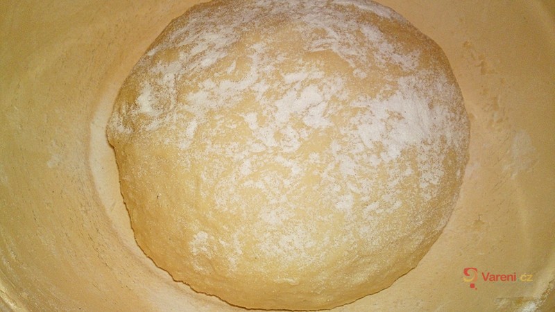 Obyčejný domácí bílý chléb - fotografie 5