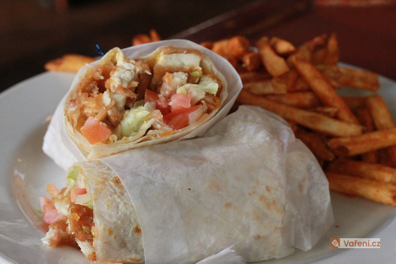 Tortilla plněná kuřecím masem