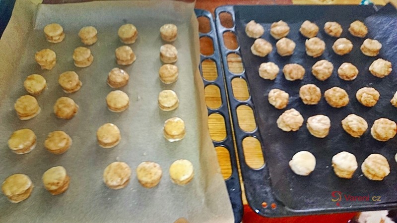 Překládané škvarkové pagáčky - fotografie 4