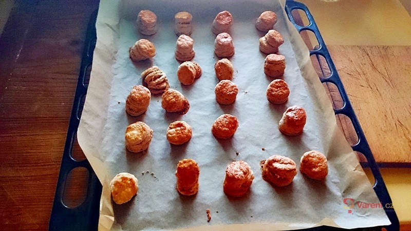 Překládané škvarkové pagáčky - fotografie 3