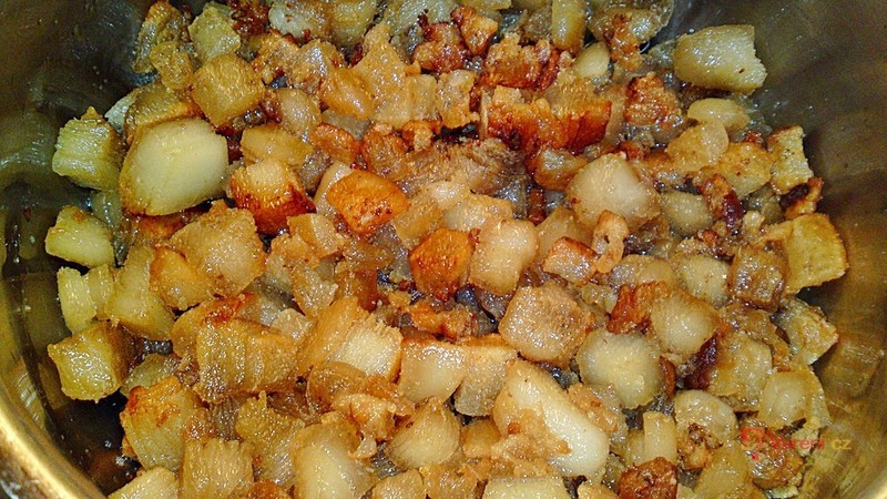 Domácí vepřové sádlo a domácí škvarky - fotografie 5