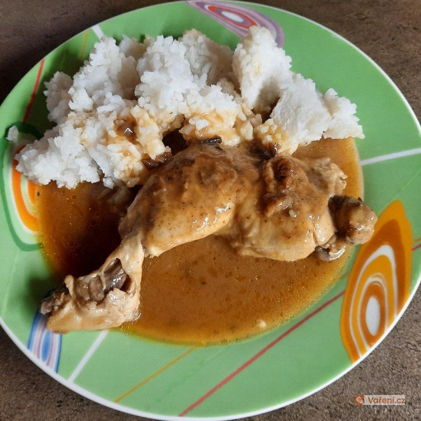 Kuřecí stehna na divoko s rýží