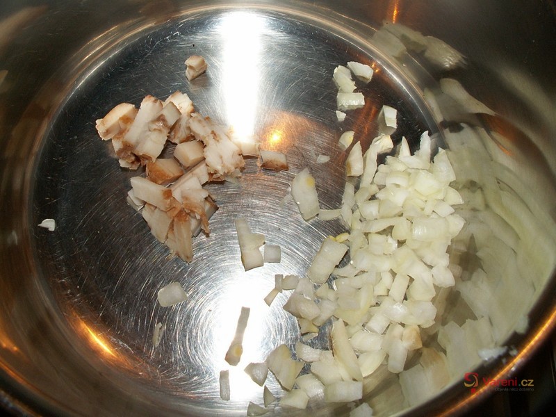 Falešná Hortobágyská gulášová polévka - fotografie 2