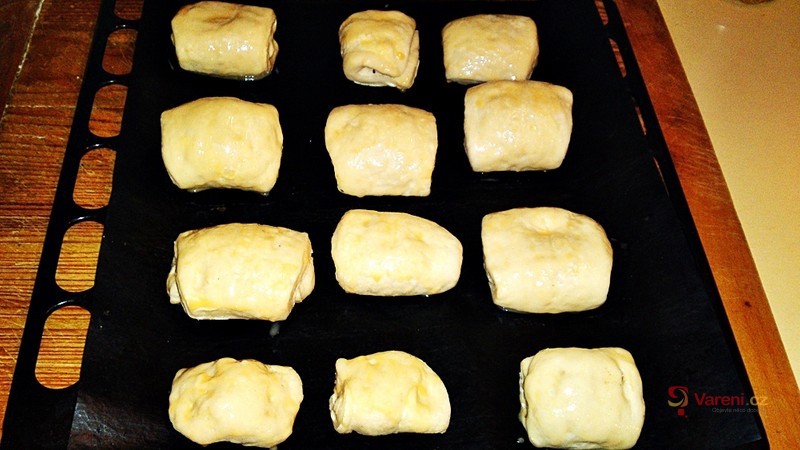 Pain au Chocolat - rolky s kousky čokolády - fotografie 5