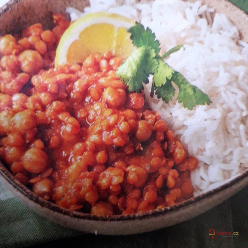 Cizrnové curry s rýží 