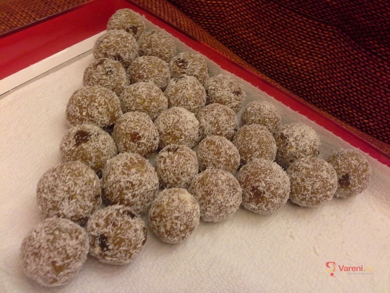 Rumové kuličky v kokosu - fotografie 2