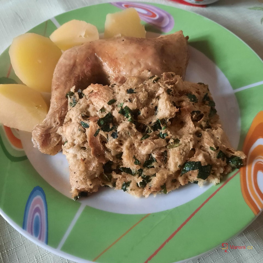 Pečené kuře s jarní nádivkou