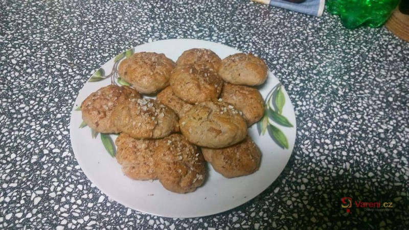 Škvarkové placky s vínem - fotografie 2