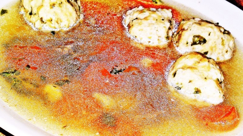 Polévka z kachních drobů s játrovými knedlíčky - fotografie 2