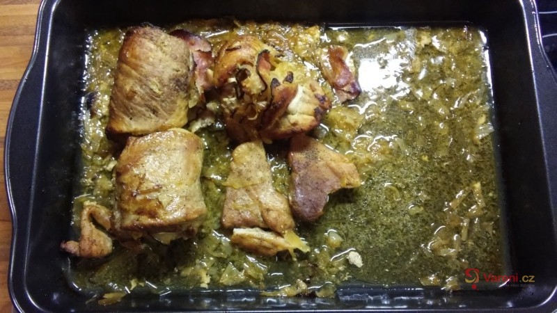 Vepřové závitky se sosem z kysaného zelí - fotografie 2