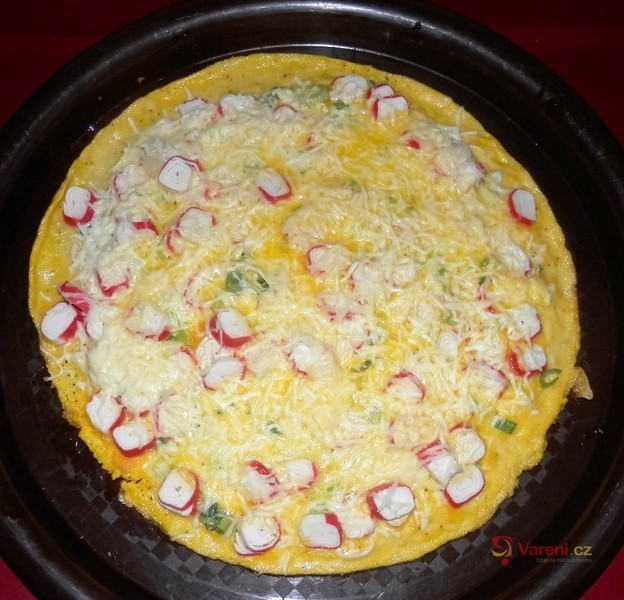 Vaječná omeleta z rybích tyčinek - fotografie 2