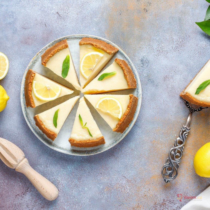Limetkový nepečený dort