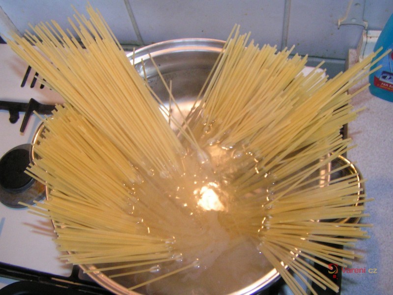 Těstoviny zapečené s lečem - fotografie 2