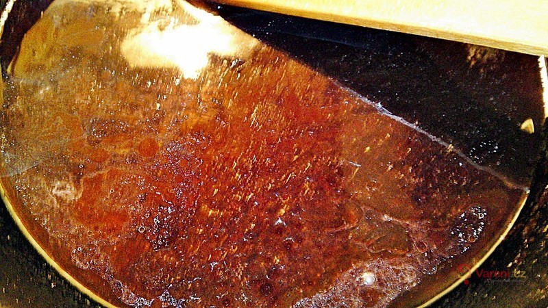 Vepřová panenka v listovém těstě s vinnou redukcí - fotografie 4