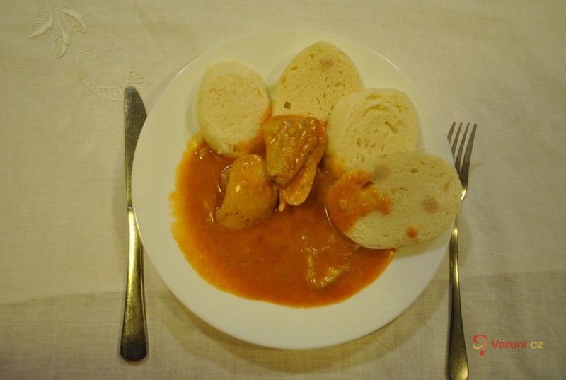 Kuře na paprice s knedlíkem - fotografie 2