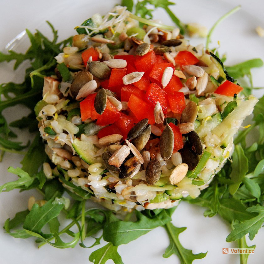 Tuňákový salát s rýží