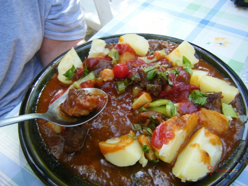 Kuřecí prsa se sýrovou omáčkou - fotografie 2