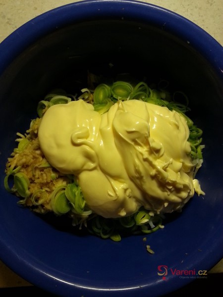 Výborný kuřecí salát - fotografie 3