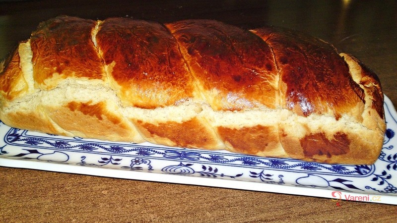 Kynutý sladký koláč bez kynutí - fotografie 3