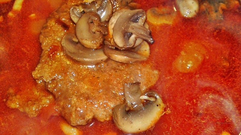 Roštěnka na uzené paprice se žampiony - fotografie 3