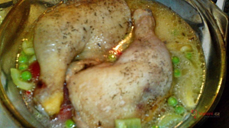 Pečená kuřecí stehna na dušené rýži - fotografie 5