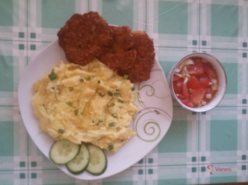 Květákové placičky se sýrem - fotografie 3