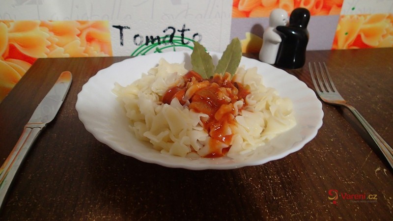 Těstoviny se sladko-kyselou cuketovou omáčkou - fotografie 2