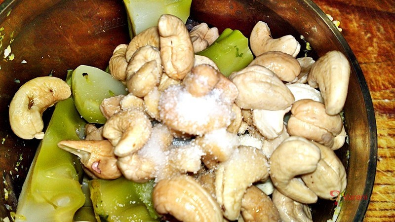 Pomazánka z brokolicových košťálů a kešu oříšků - fotografie 5