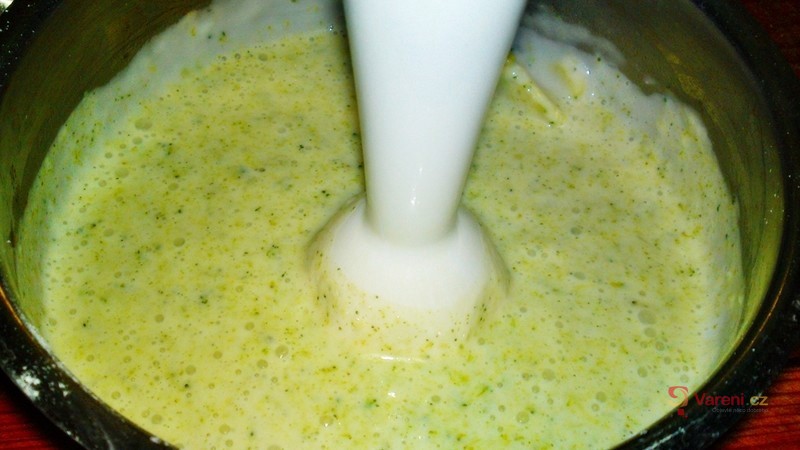Velikonoční brokolicová omáčka - fotografie 4
