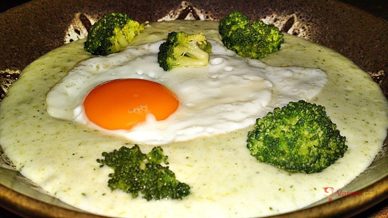 Velikonoční brokolicová omáčka - fotografie 2