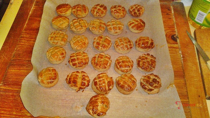 Jednoduché a rychlé škvarkové pagáčky - fotografie 3