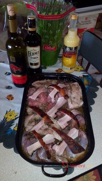 Králík na červeném víně - fotografie 3