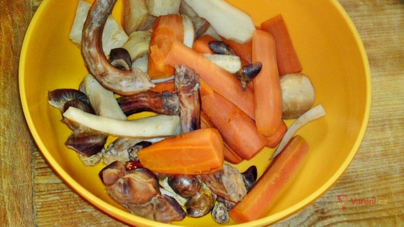 Polévka z kohoutích drobů - fotografie 4