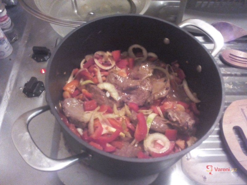 Hovězí játra na zelenině - fotografie 2