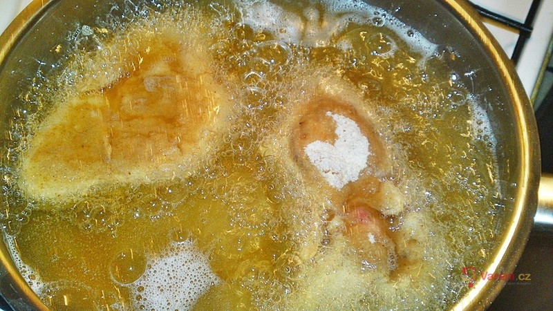 Ukrajinský kyjevský kotlet - fotografie 4