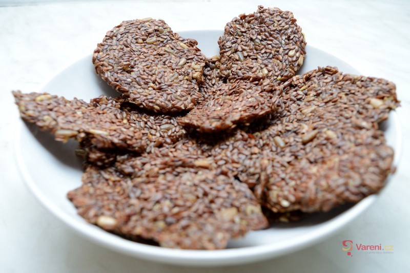 Česnekové lněné chipsy - fotografie 2