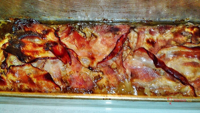 Lahůdková paštika z kuřecích jater pečená ve vodní lázni - fotografie 4