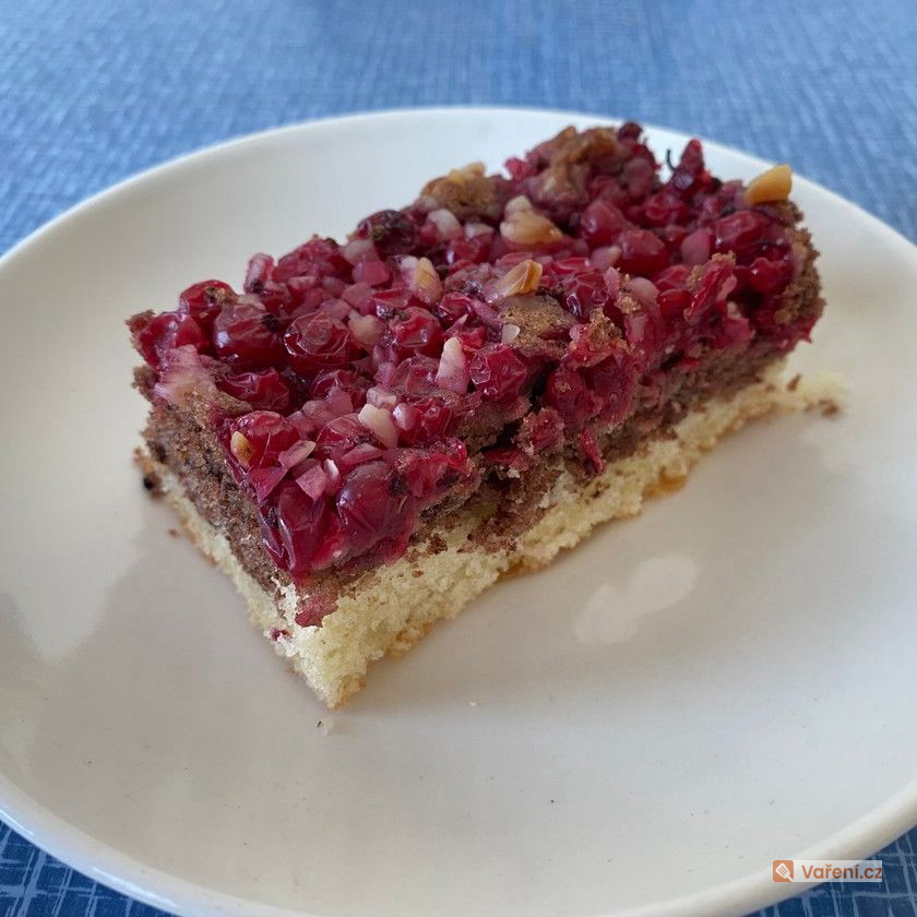 Mandlovo-rybízový koláč