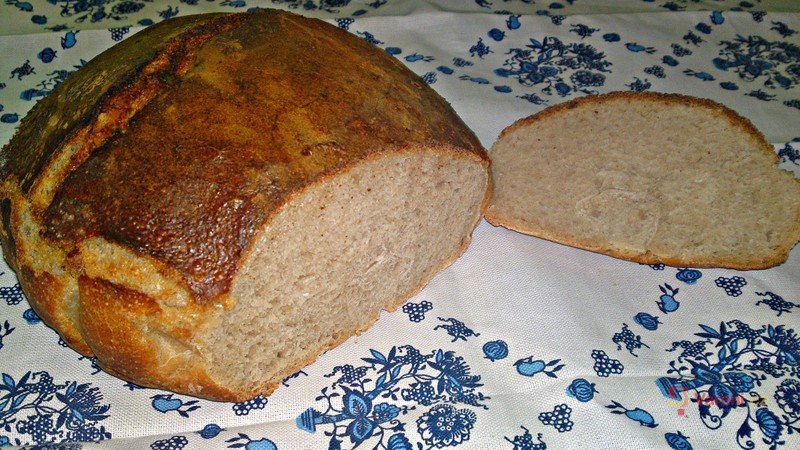 Můj první domácí kváskový chléb - fotografie 4