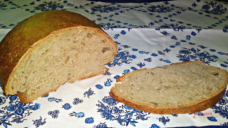 Domácí kváskový chléb s odkladem kynutí - fotografie 3