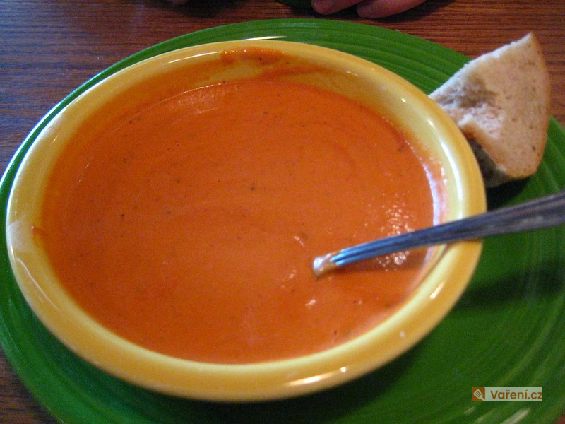 Rajská polévka s celerem