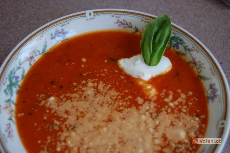 Italská rajská polévka