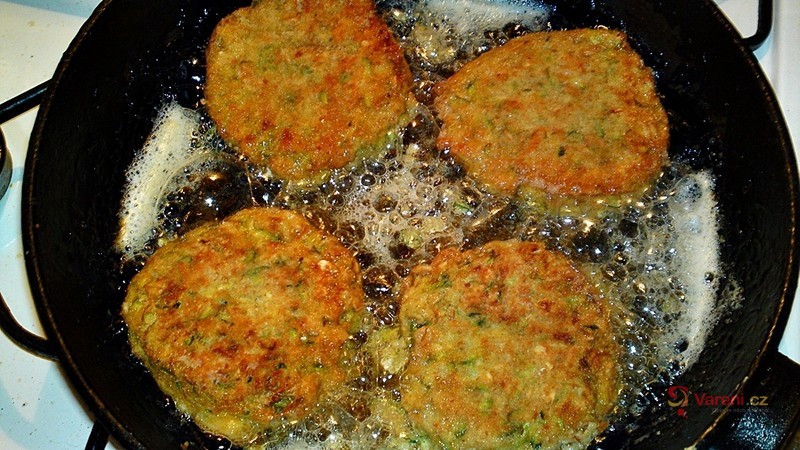 Cuketovo-sýrové fašírky - fotografie 3